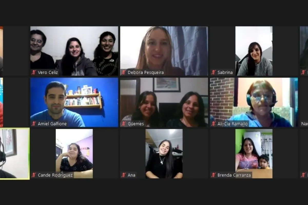Reunión virtual por videollamada durante la pandemia